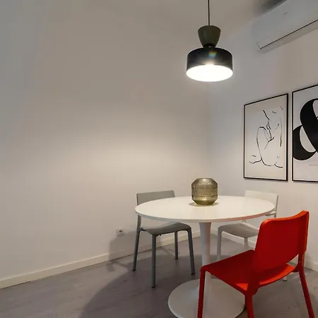 Apartman Comfy In City Centre By Guestready *